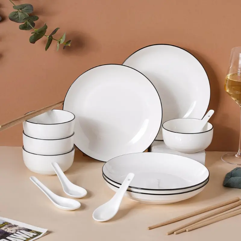 16-Piece White Pasta Dinnerware Set For Four People 1