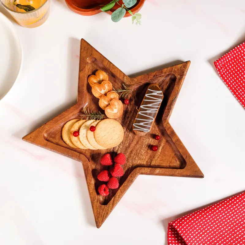 31X27Cm Star-Cut Acacia Wood Serving Platter 1