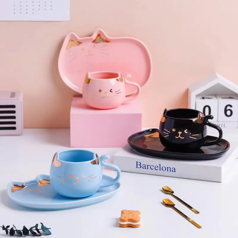 Adorable Cat-Shaped Ceramic Mug Paired With Coordinating Plate 1