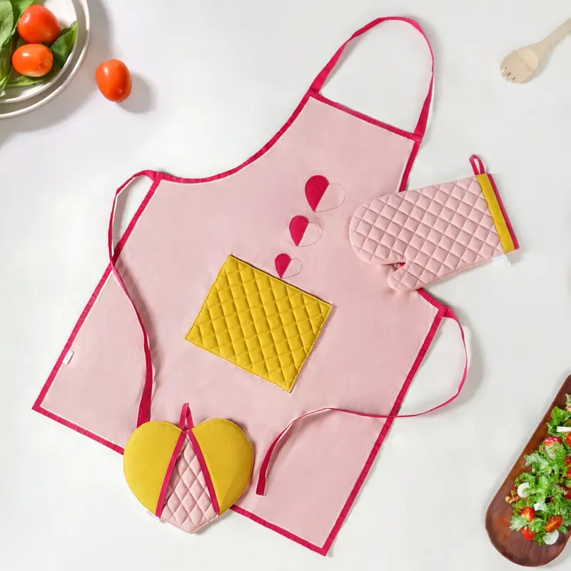 All-Hearts Chef Apron Set With Matching Oven Mitt And Pot Holder 1