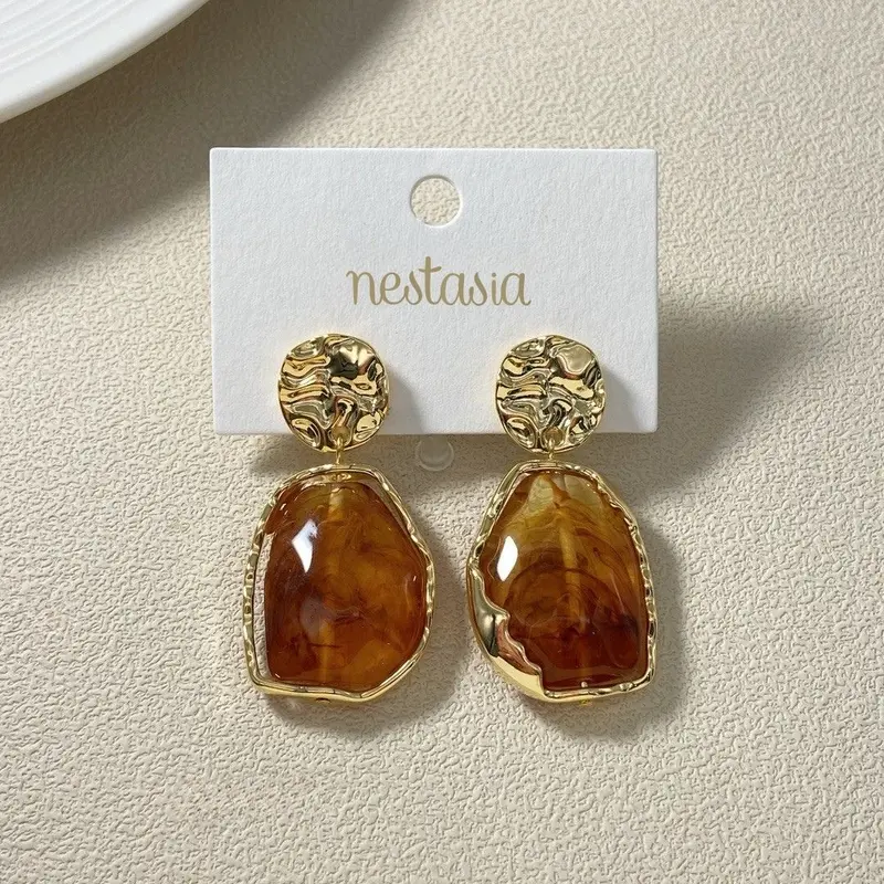 Amber-Tone Marble Vein Dangle Earrings 1