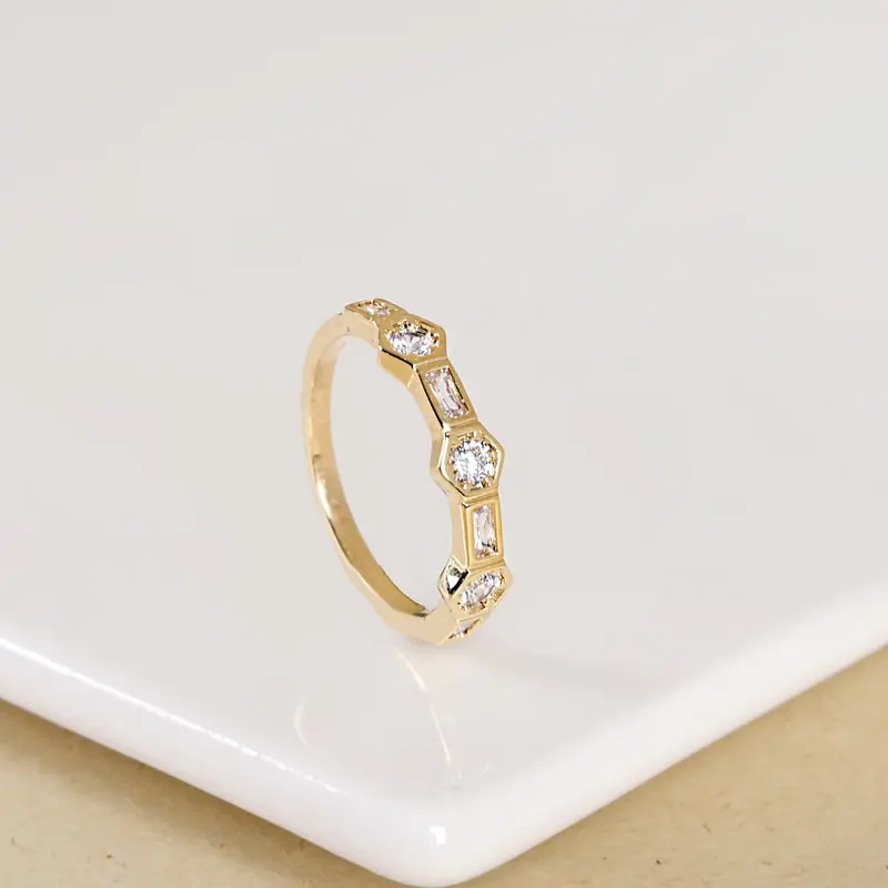 Baguette-Set Hexagonal Gold Ring 1