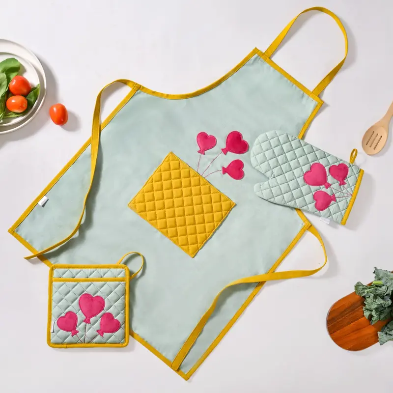 Balloon Heart Design Apron With Heat-Resistant Mitten & Pot Holder 1
