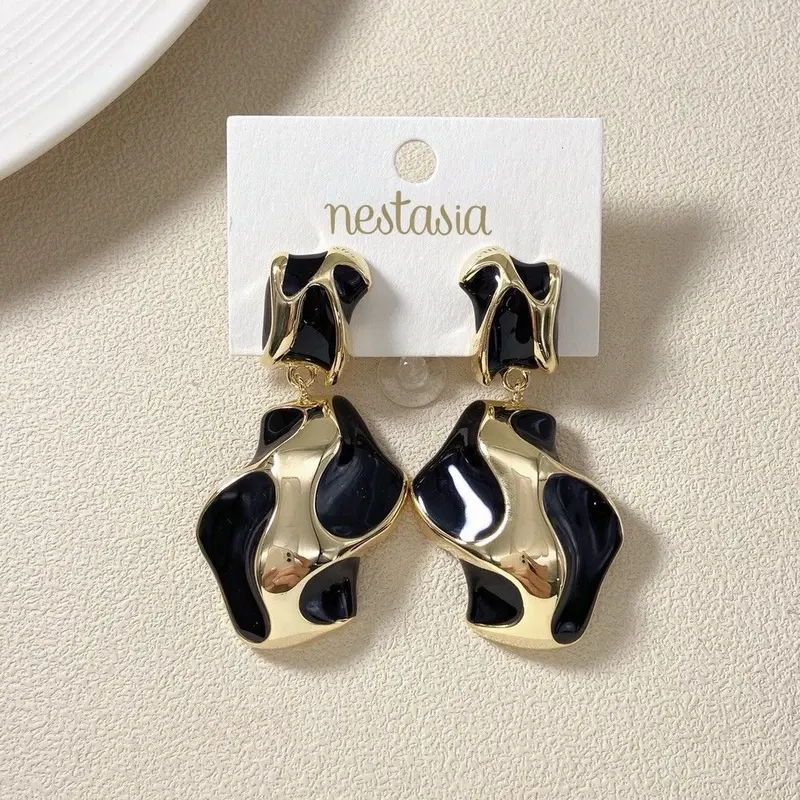 Black And Gold Abstract Drop Earrings 1