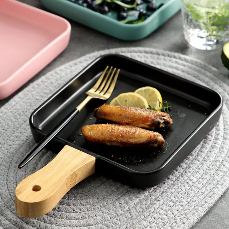 Black Square Serving Plate With Wooden Handle 1