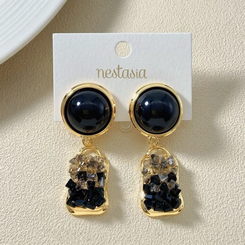 Black Stone Drift Dangle Earrings 1