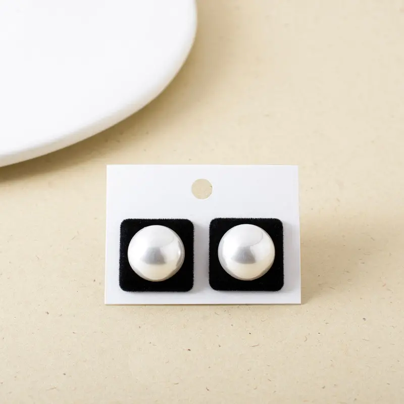 Black Velvet-Finish Square Pearl Studs 1