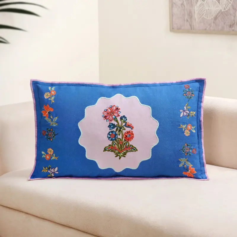 Bloom Era Floral Bouquet Cotton Cushion Cover – 50X30 Cm, Soft Textile Art 1