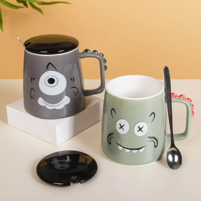 Bold Funky Faces Ceramic Mug – Expressive Character Design 1