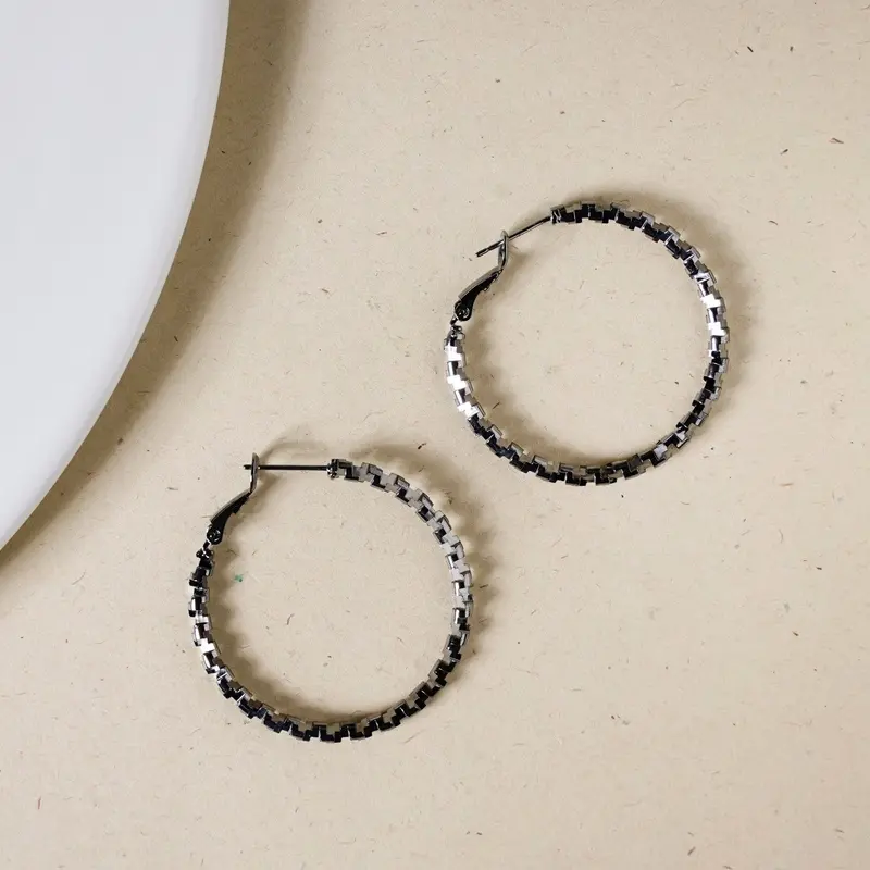 Carbon-Finish Crest-Style Hoop Earrings 1