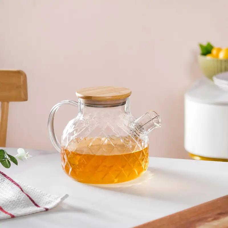 Crystal-Clear Diamond-Faceted Borosilicate Glass Jug – 1000Ml 1