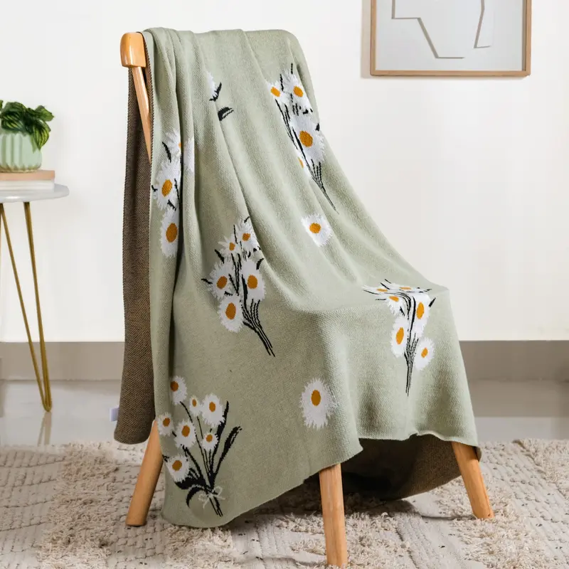 Daisy Pattern Cotton Throw Blanket – Lightweight & Soft 1
