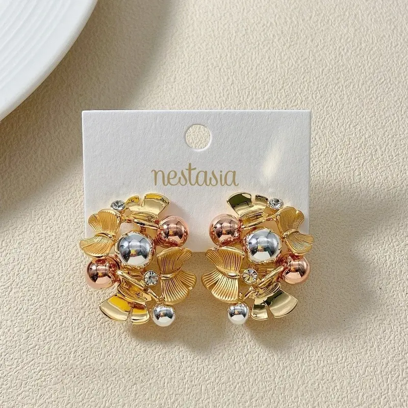 Delicate Butterfly-Shaped Stud Earrings 1