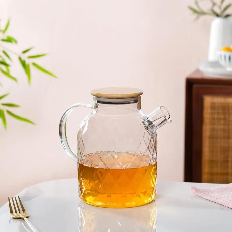 Diamond-Textured Flame-Safe Glass Beverage Jug With Stainless Steel Spout & Strainer – 1700Ml 1