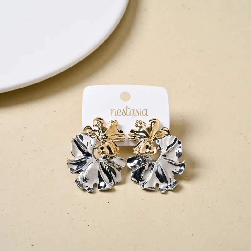 Dual-Tone Lotus Design Earrings 1