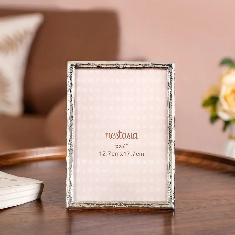 Elegant Medium-Sized Silver Photo Frame (13X18 Cm) 1