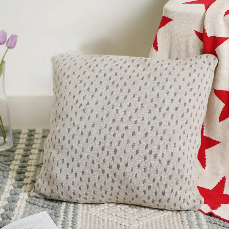 Festive Holiday Cushion Cover – Seasonal Print 1