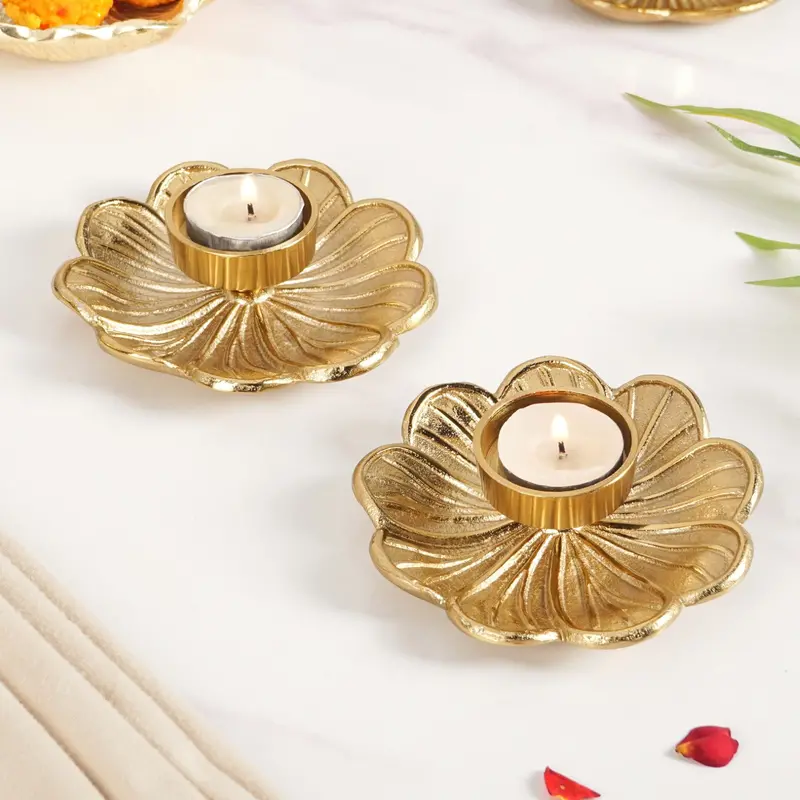 Flora-Print Tealight Holder Set – Festive Gift Box (Set Of 2) 1