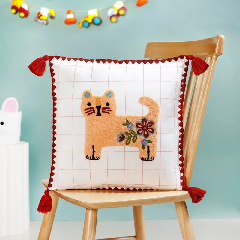 Floral Cat Embroidered Cushion Cover Featuring Tassels (42X42 Cm) 1