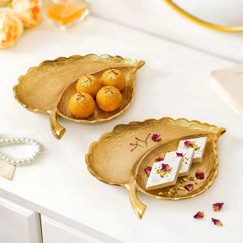 Gold Leaf Platter Duo – Coordinated Two-Piece Serving Set 1