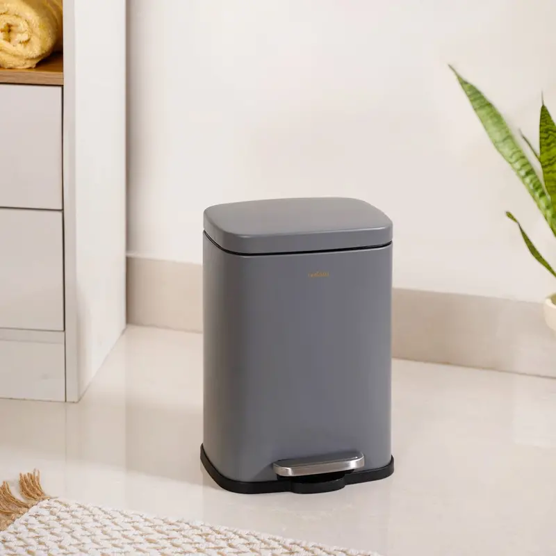 Grey 5L Heavy-Duty Pedal-Action Metal Trash Can For High-Traffic Areas 1