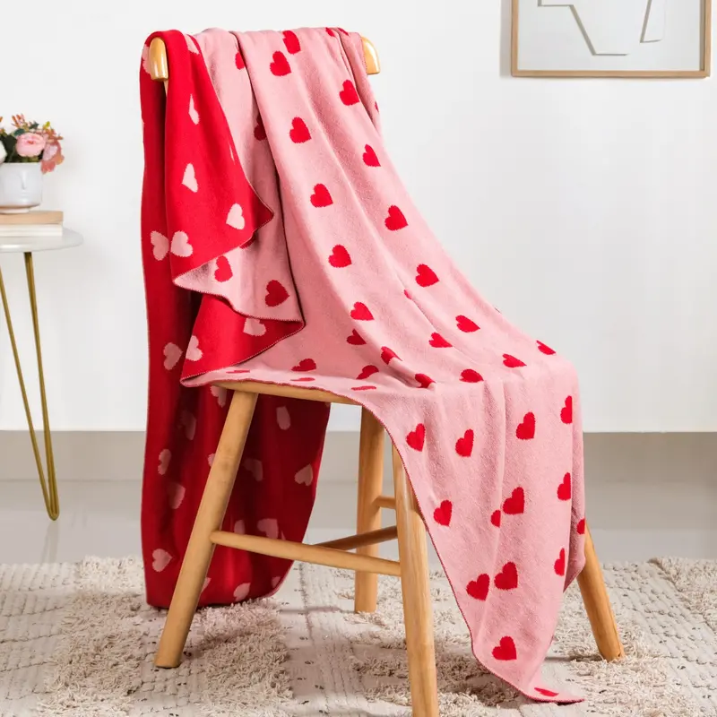 Heart-Knitted Throw Blanket – Cozy Cotton-Acrylic Blend Accent Blanket 1