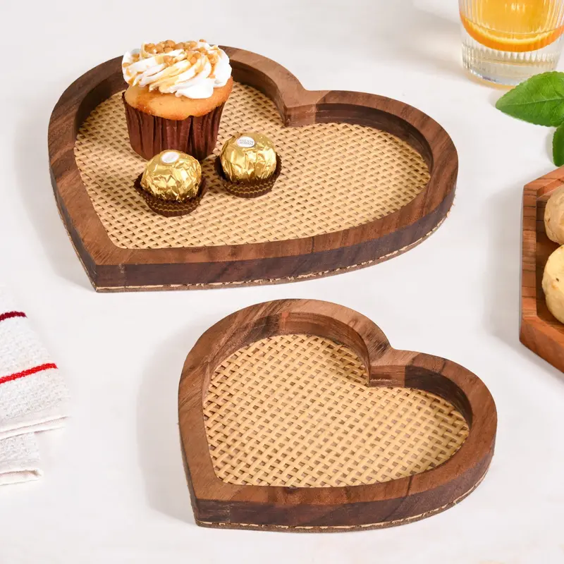 Heart-Shaped Wooden Platter Set – 2-Piece Organic Rattan-Weave Serving Boards 1