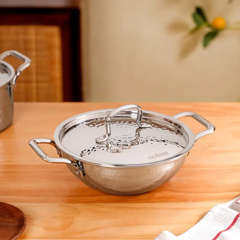 Induction-Compatible Hammered Tri-Ply Kadai With Lid – 2.25L 1