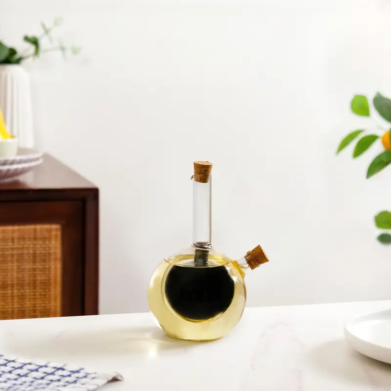 Integrated 2-In-1 Glass Cruet – Oil And Balsamic Vinegar Serving Bottle 1