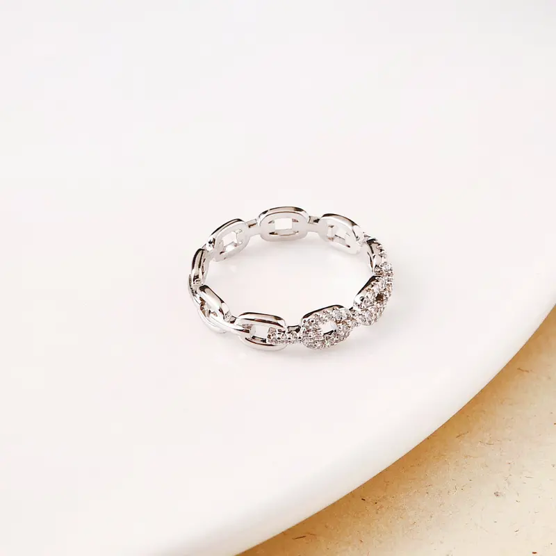 Interlocking Link Silver Ring 1