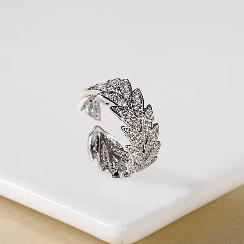 Iridescent Ivy-Inspired Silver Ring 1