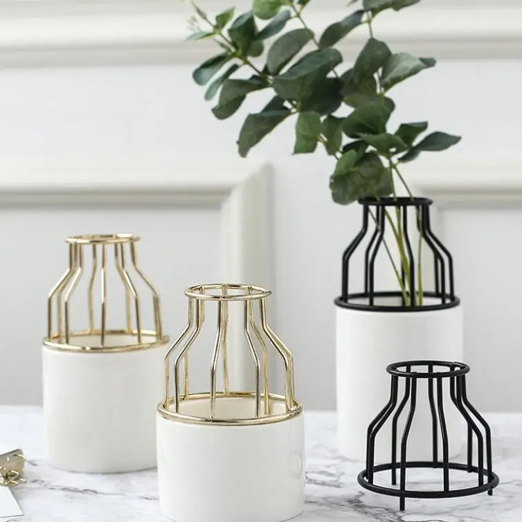 Large White-Gold Accent Vase 1