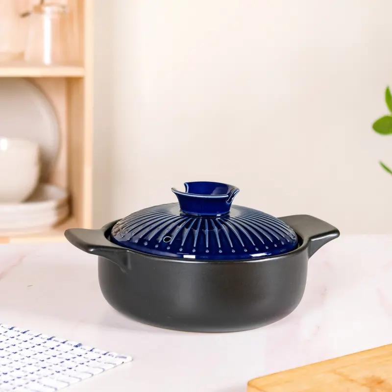 Lumea Traditional Japanese Earthenware Pot – 1.6L Hand-Thrown Clay Cooking Vessel 1