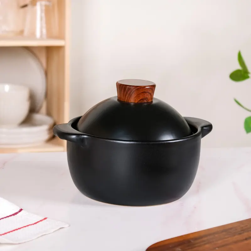 Maison Handcrafted Black Clay Cooking Pot – 2.2L Heat-Resistant Ceramic Casserole 1