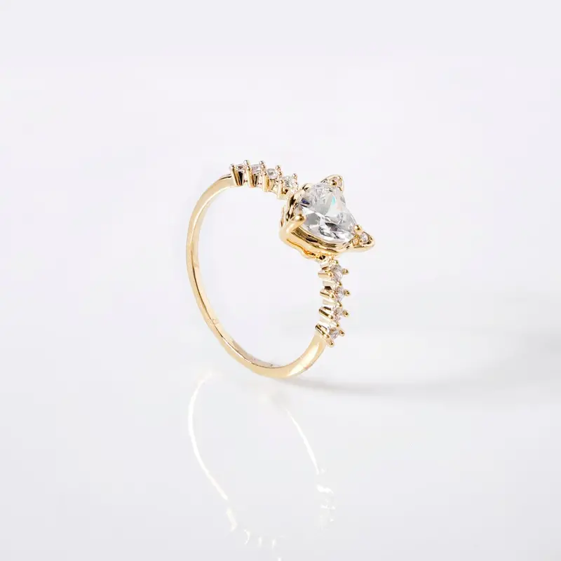 Majestic Heartbound Gold Ring 1