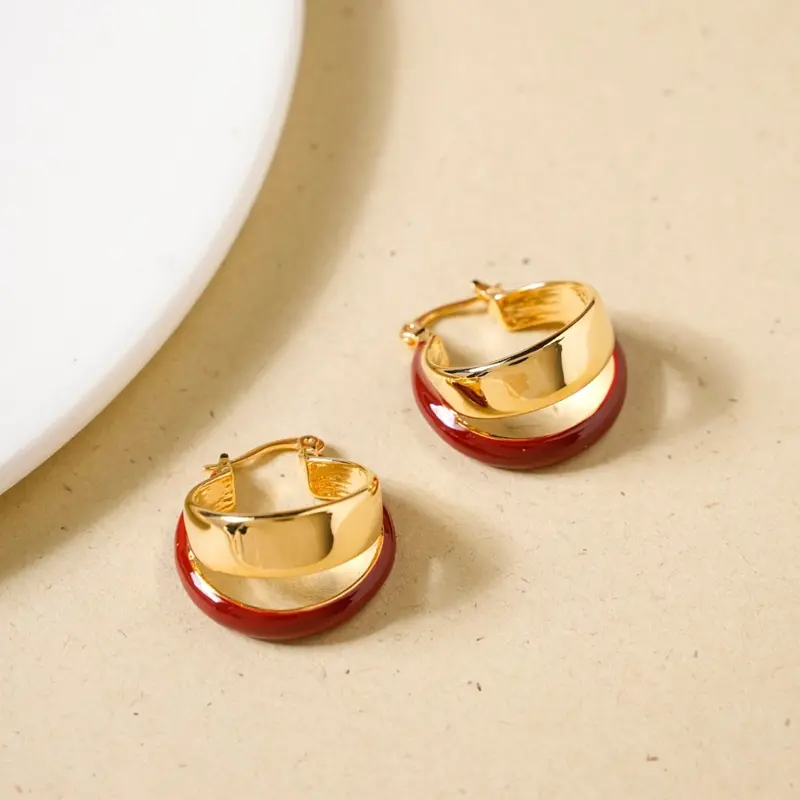 Maroon Dual-Layer Hoop Earrings – Layered Metallic Accent Style 1