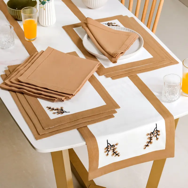 Midori Brown 13-Piece Table Linen Set: Runner, Placemats & Napkins 1