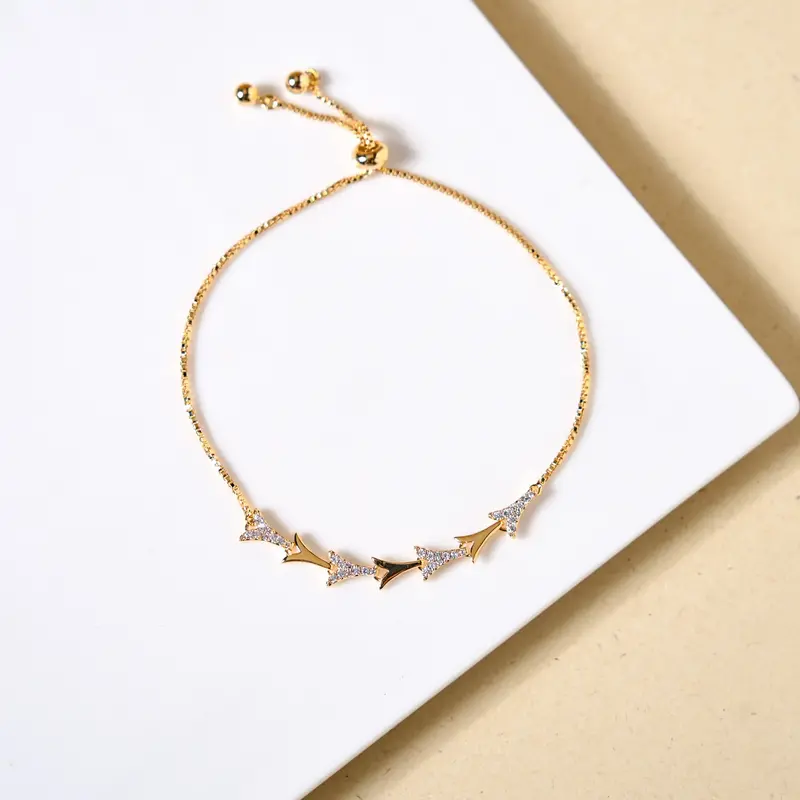 Parisian-Inspired Gold Chain Bracelet – Sleek Contemporary Finish 1