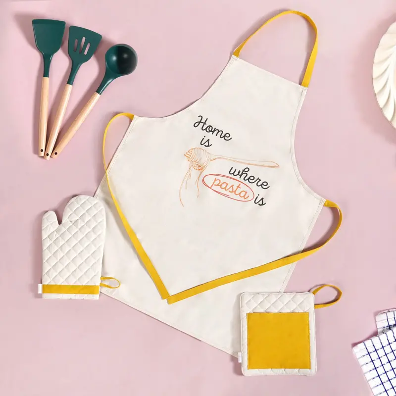 Pasta Enthusiast Gift Set – Apron, Trivet, Oven Mitt & Wooden Spatula 1