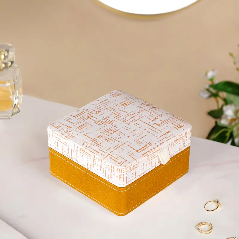Quadrata-Embossed Jewellery Box – Multi-Compartment With Built-In Mirror 1