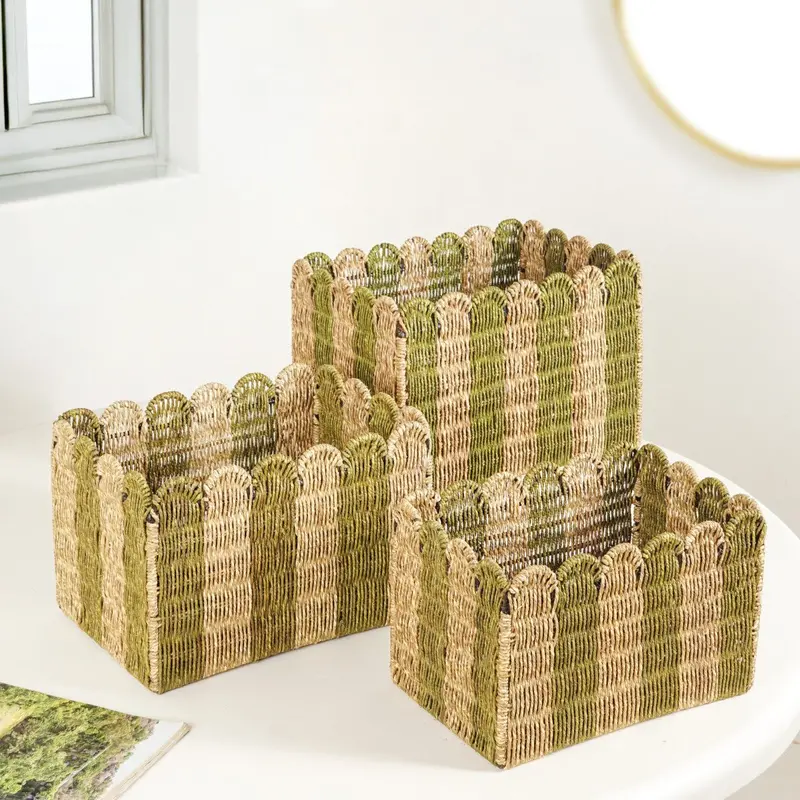 Set Of 3 Scalloped Sabai Grass Baskets – Natural Sustainable Storage Collection 1