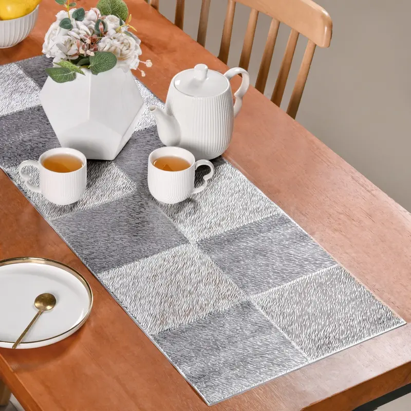 Silver-Gray Grid Pattern Dining Runner – 92 X 35 Cm Contemporary Look 1