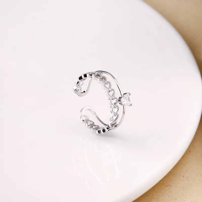 Silver Heart-Embellished Ring 1