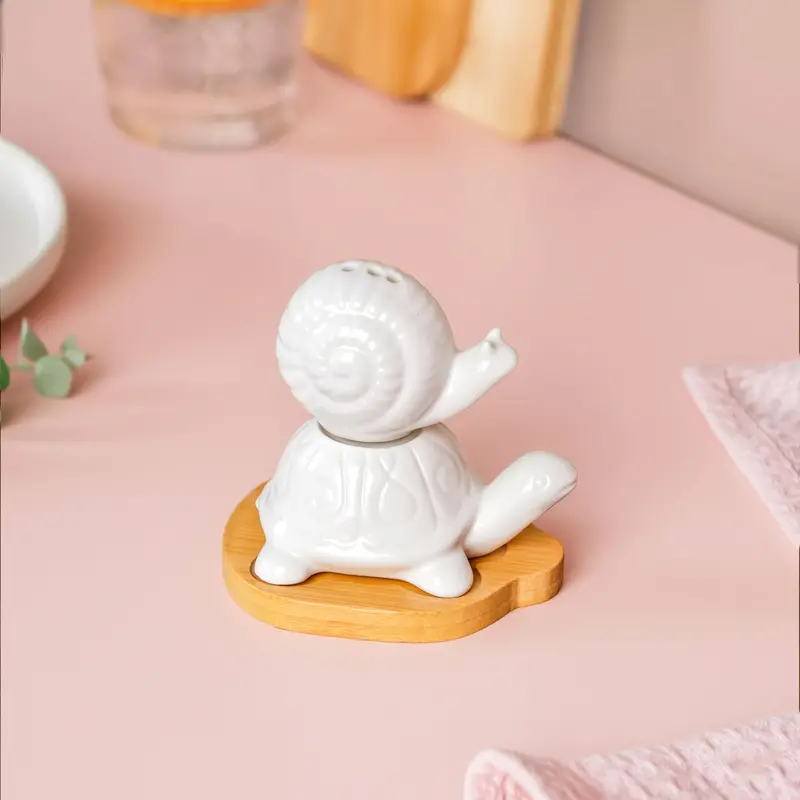 Snail And Tortoise Salt & Pepper Shakers With Wooden Serving Tray 1