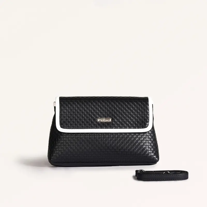 Soi Lattice Black Sling Clutch Bag – Minimalist Crossbody Design 1