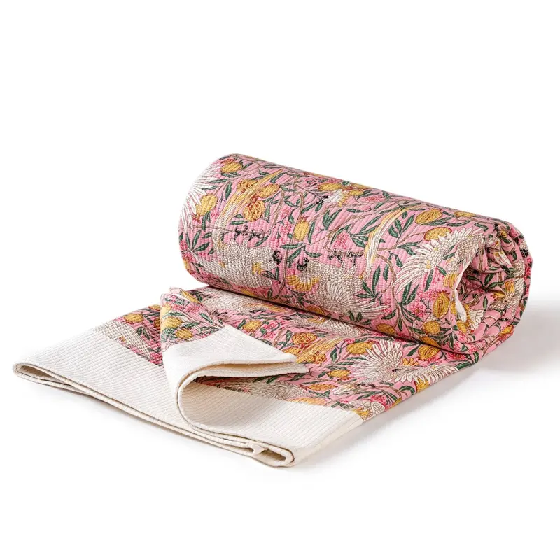 Songbird Motif Quilted Cotton Bedspread (250X220Cm) 1