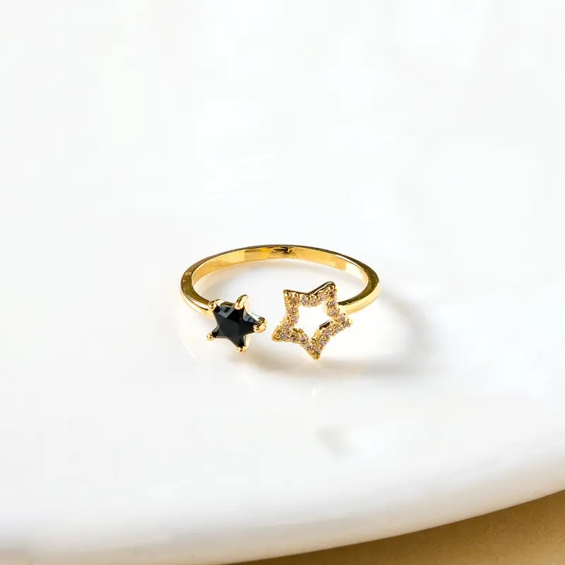 Starlight-Inspired Gold Accent Stone Ring 1