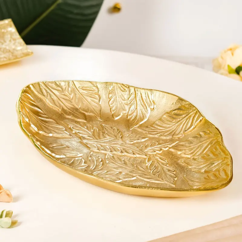 Statement-Sized Leaf-Embossed Table Tray For Centerpiece Use 1