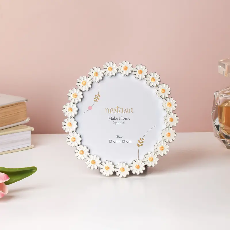 Sweet Daisy 5-Inch Round Photo Frame – Ceramic & Floral Design 1