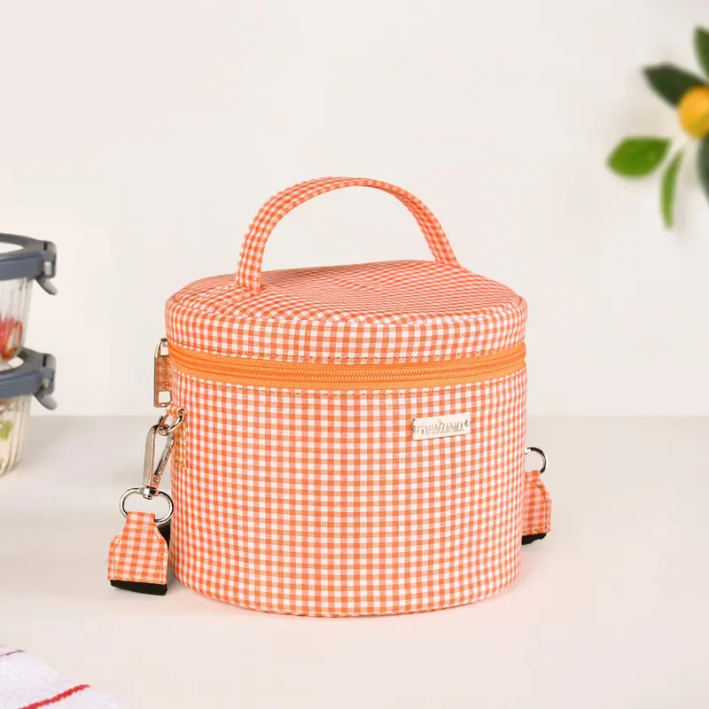Tangerine Gingham Thermal Lunch Bag – Vibrant Insulated Carryall 1